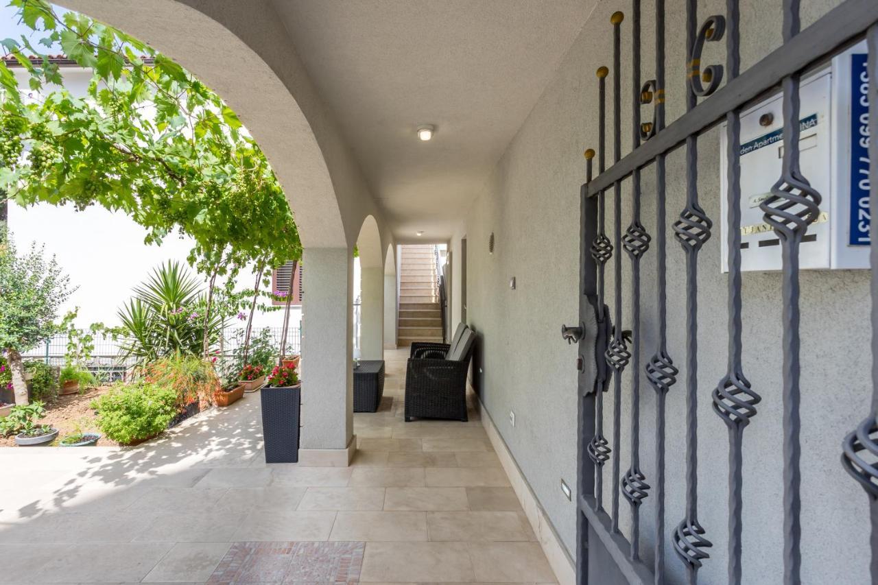 Garden Dina With Free Parking Split