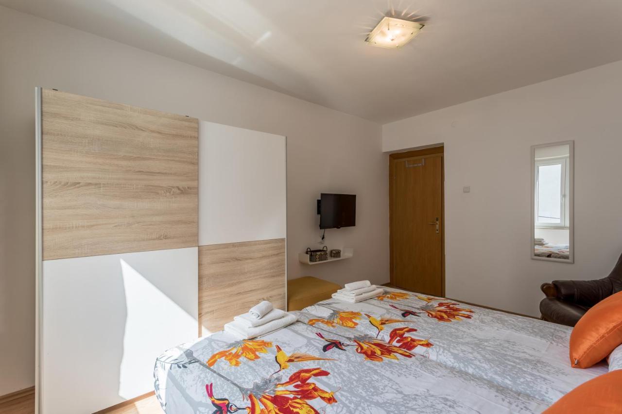 Garden Dina With Free Parking Apartamento